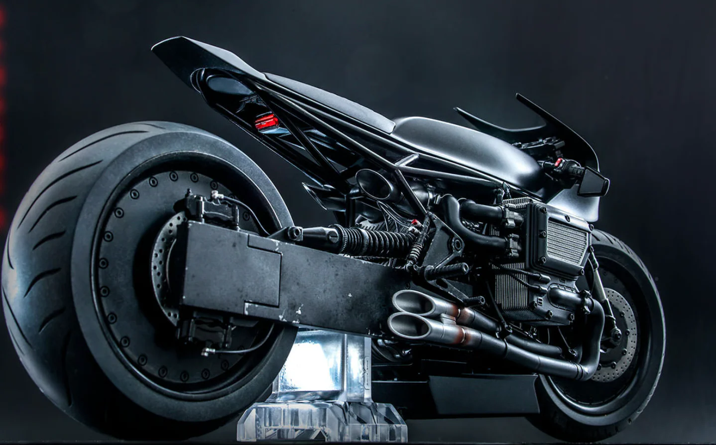 Batcycle Sixth Scale The Batman - Image 2