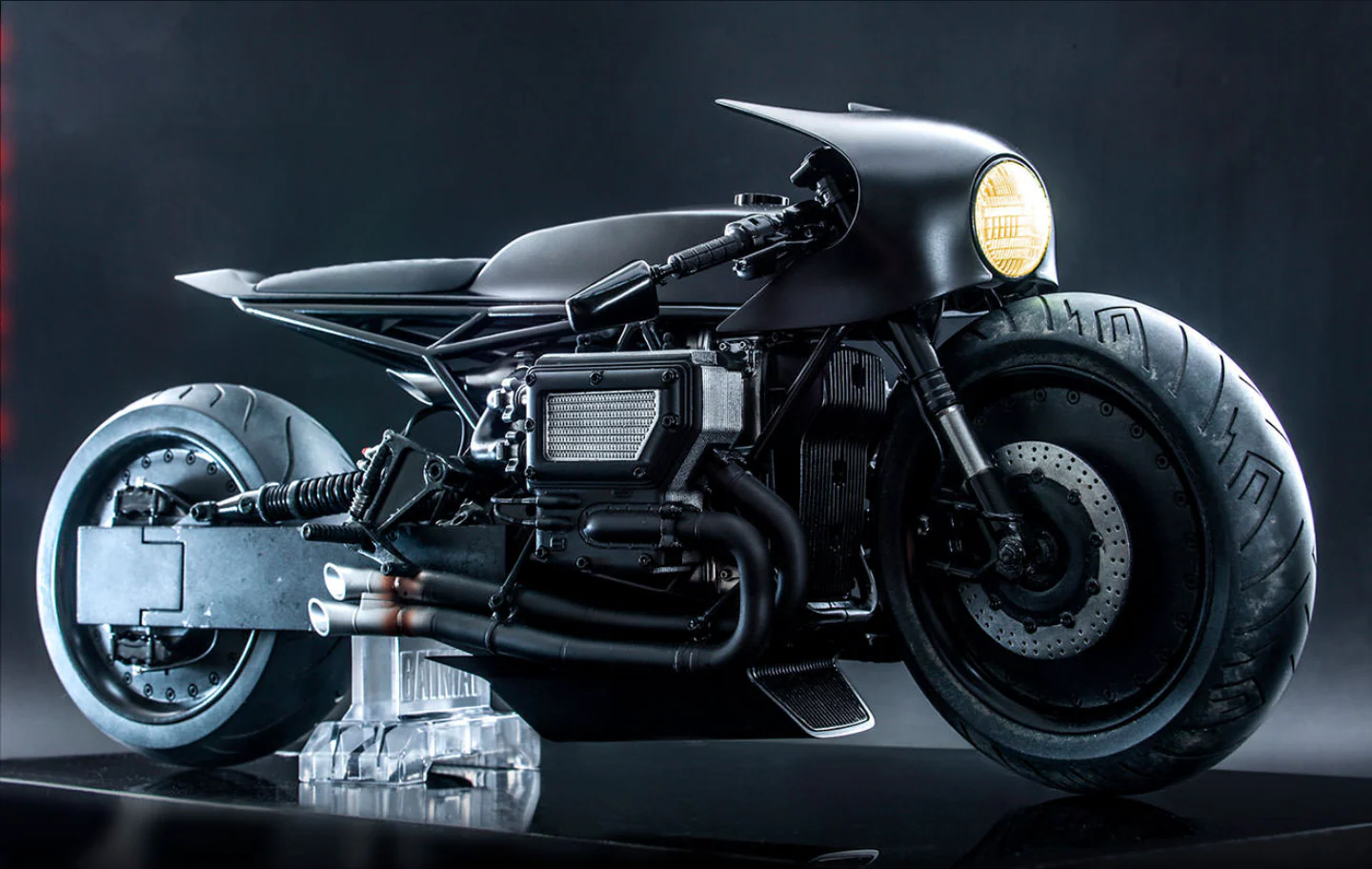 Batcycle Sixth Scale The Batman - Image 3
