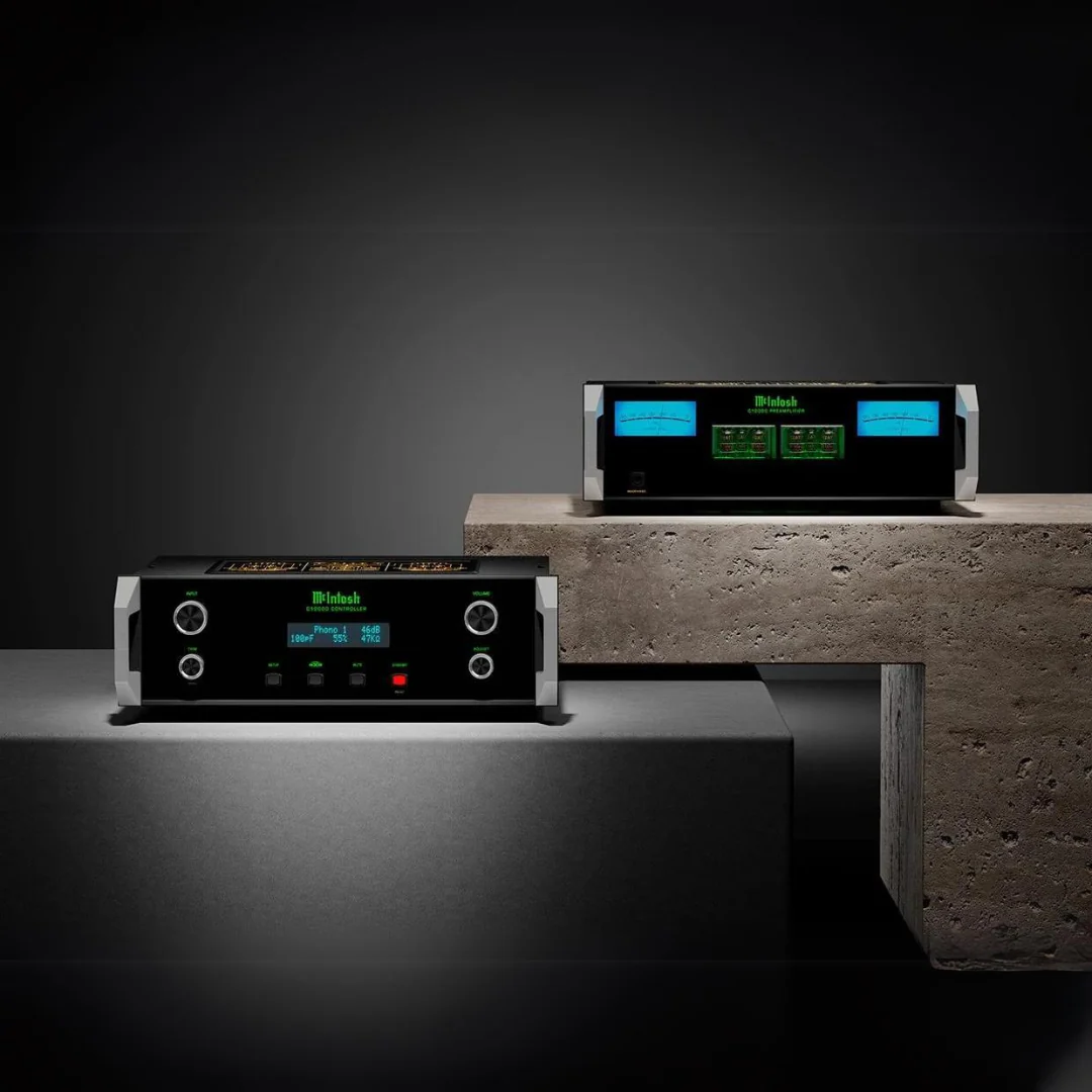 McIntosh C12000/ST Analog Preamplifier